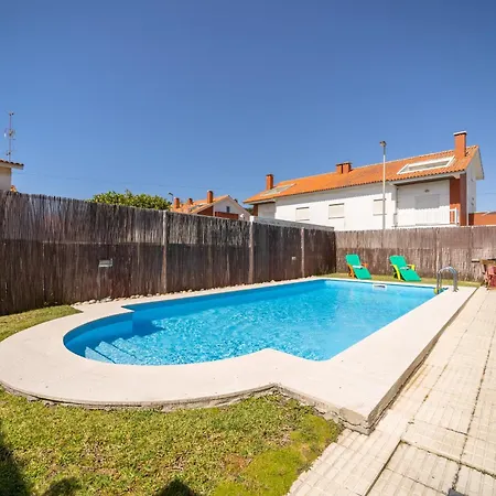 Marinhas - Moradia V4 Com Piscina Junto A By House And People בית נופש