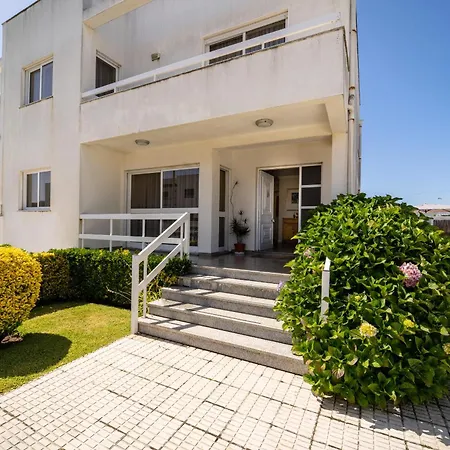 Marinhas - Moradia V4 Com Piscina Junto A By House And People אספוסנדה