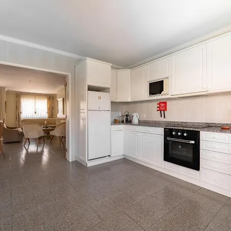 Marinhas - Moradia V4 Com Piscina Junto à By House&people Esposende