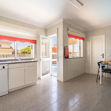 Marinhas - Moradia V4 Com Piscina Junto à By House&people Hébergement de vacances *