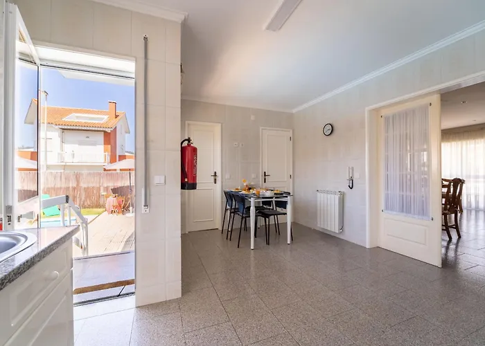 Marinhas - Moradia V4 Com Piscina Junto A By House And People * Esposende