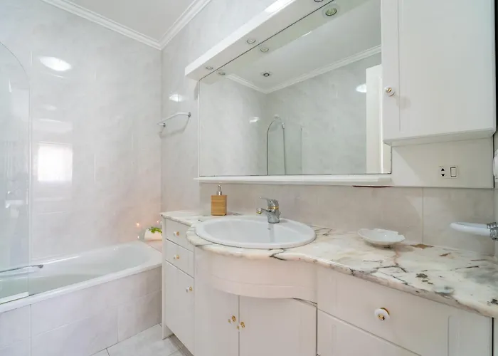 Marinhas - Moradia V4 Com Piscina Junto à By House&people *